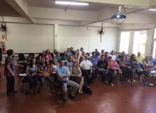 Visitando a Escola So Carlos em Santa Vitria