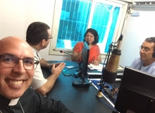 Dom Ricardo e Pe. Gil Thomas na Radio America com os Entrevistadores Tatão e Guacira