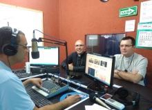 Dom Ricardo e Pe. Gil Thomas na Radio America com os Entrevistadores Tatão e Guacira